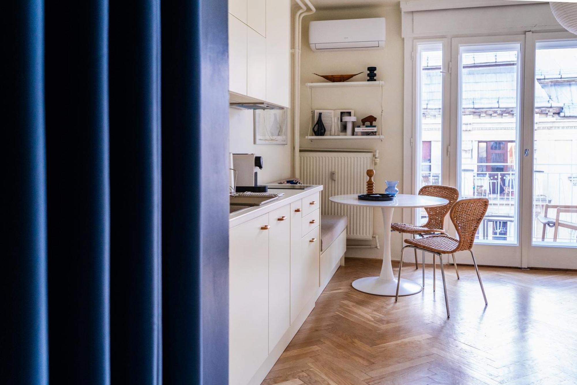 Apartamento Pannonia View Delight Budapest Exterior foto
